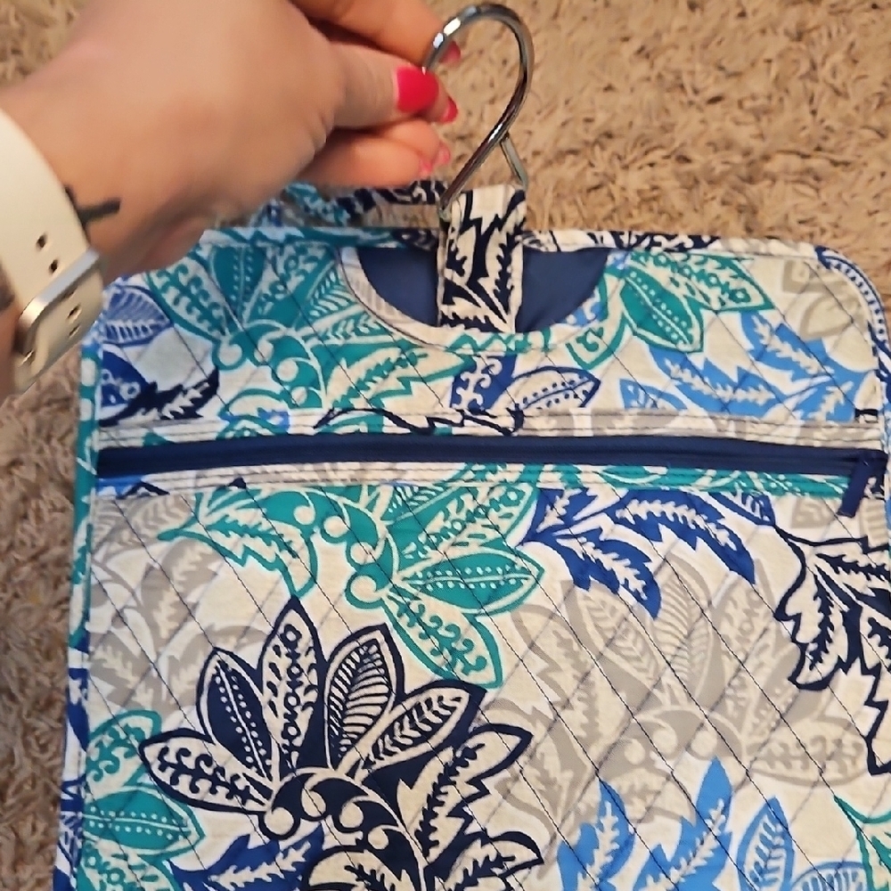 Vera Bradley Quilted Hanging Travel Organizer in Santiago - Picture 9 of 10